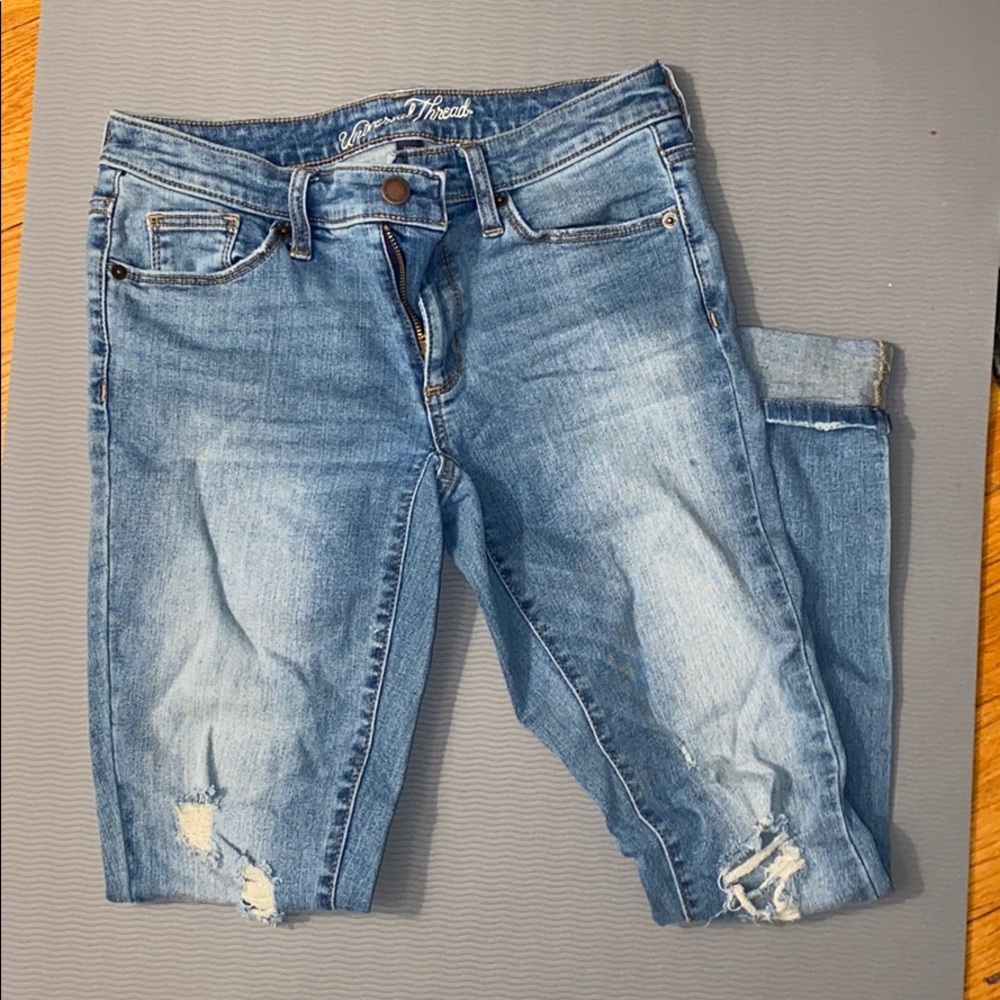 Universal thread jeans